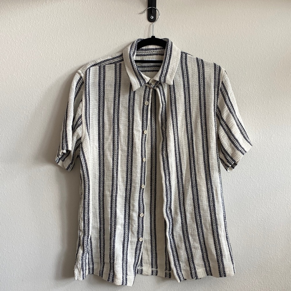 Mens Medium striped zara button up